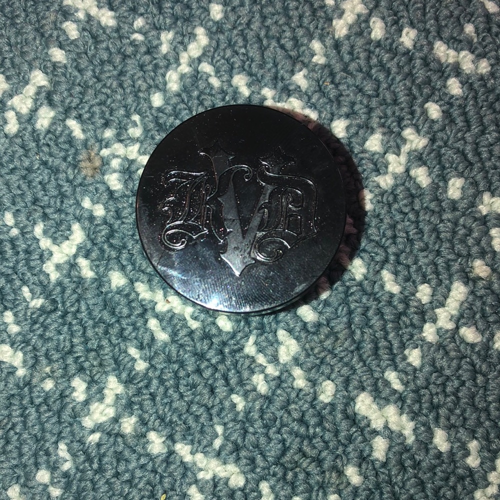 Kat Von D Lock It Loose Setting Powder